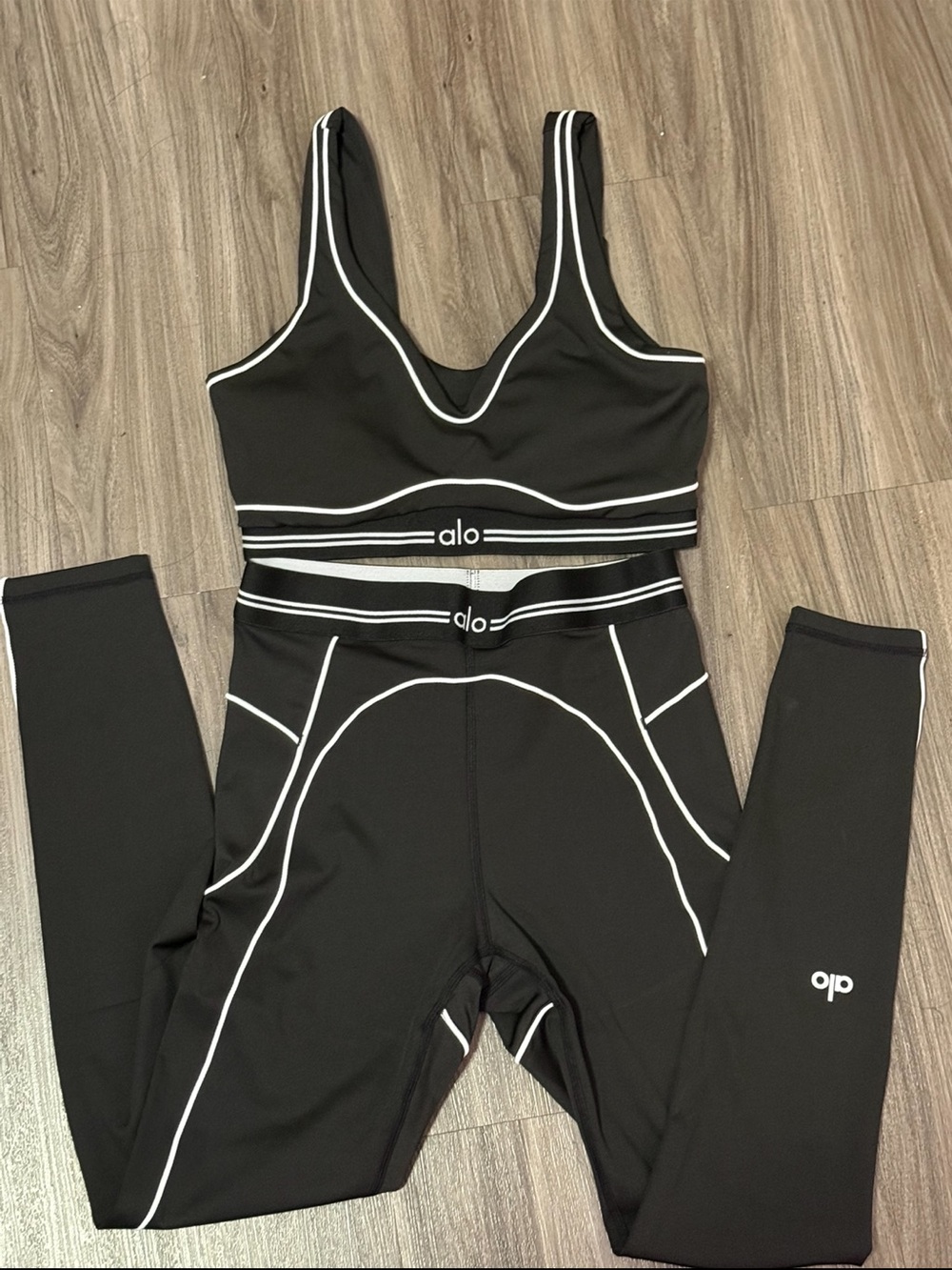 ALO Yoga Black Leggings & Sports Bra Set with White Piping